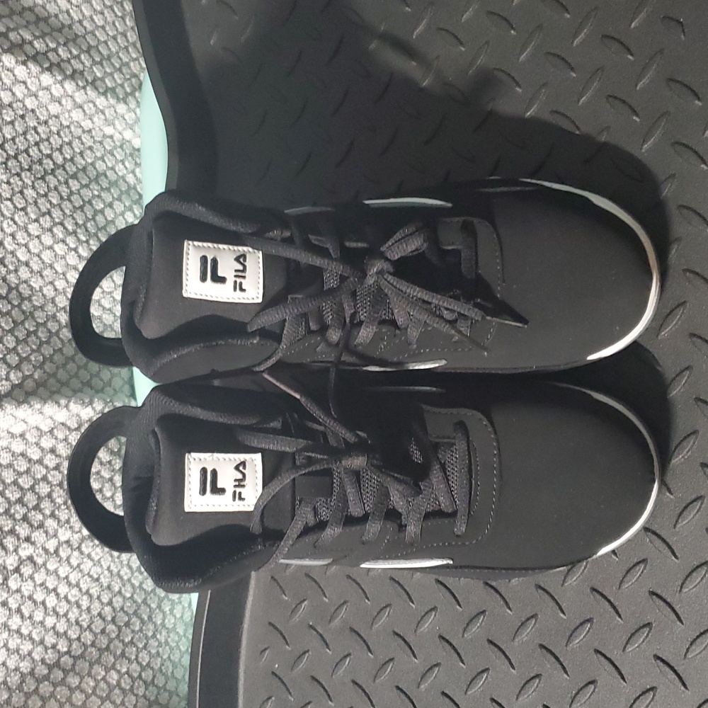 Fila  Mid-Top Sneakers - Picture 8 of 8